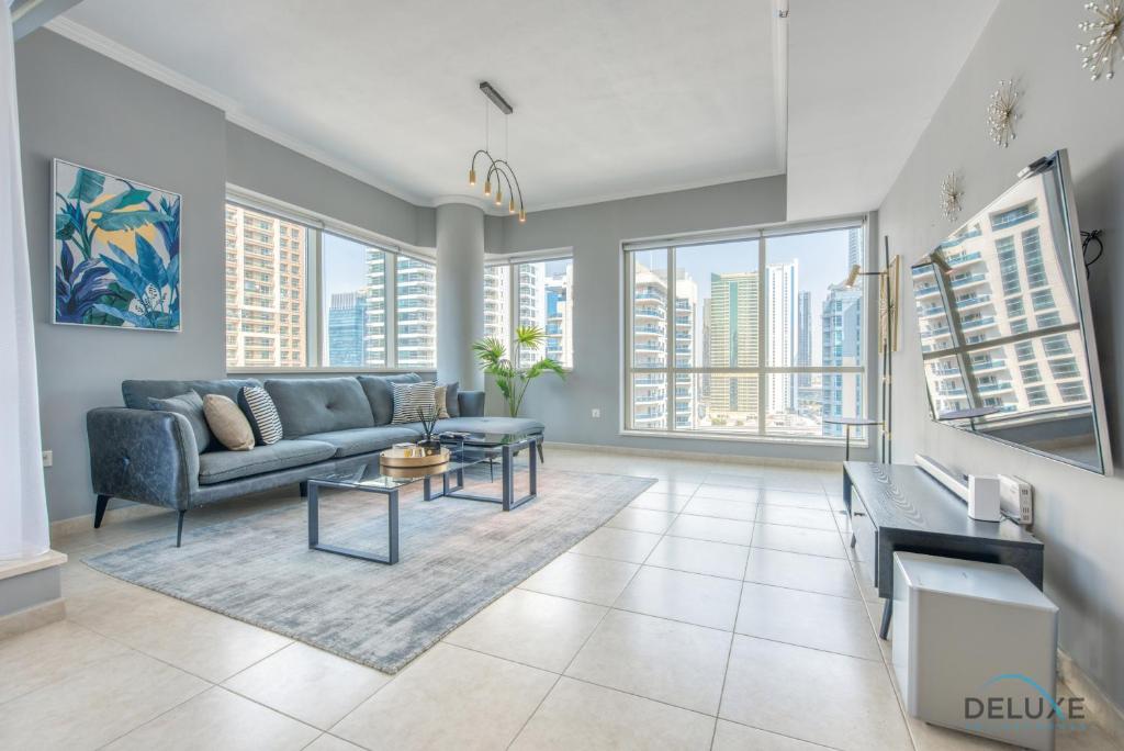 Urban 1BR at Al Majara 2 Dubai Marina by Deluxe Holiday Homes