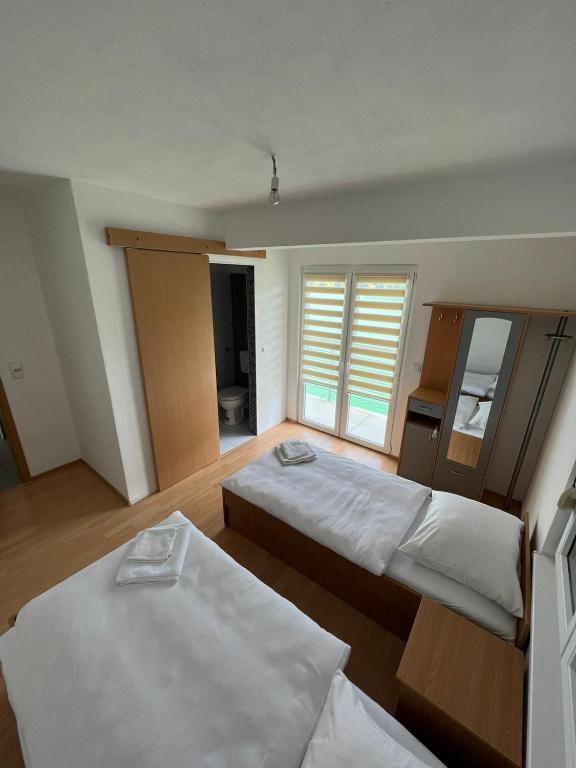 S&R Lake View Hostel - アパート