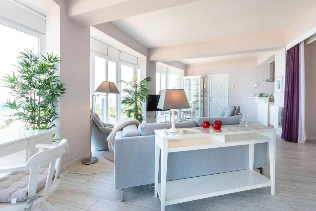 TV a/nebo společenská místnost v ubytování Prime Homes Playa Jardín Studio