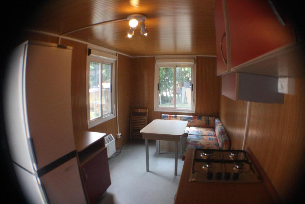 Kuchyň nebo kuchyňský kout v ubytování Camping Yoghi e Bubu