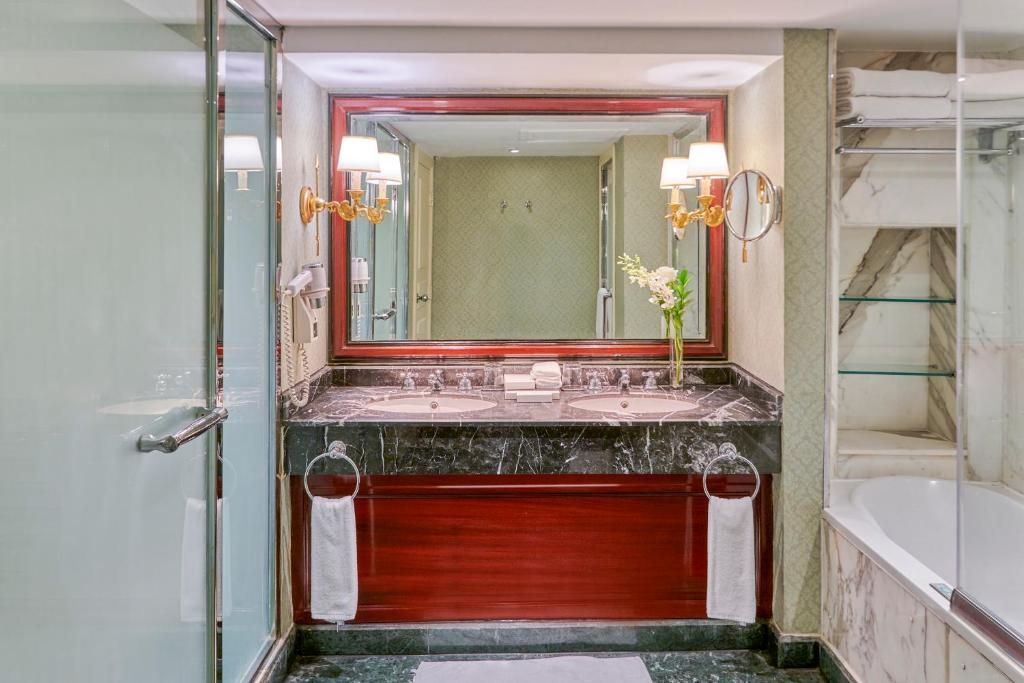 Koupelna v ubytování InterContinental Cairo Semiramis by IHG