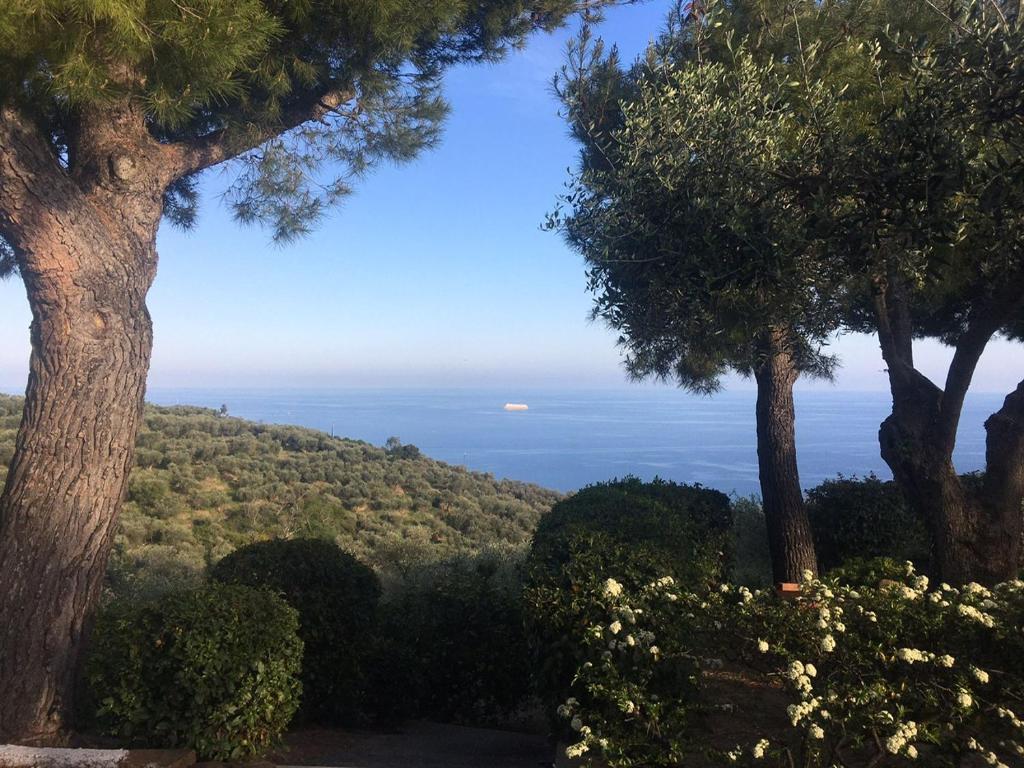 Villa della Pietra - Three-Bedroom Villa