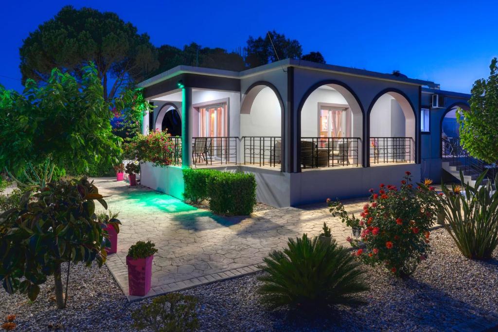 Zahrada ubytování Filios Villa