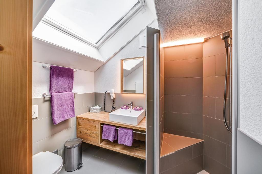 Koupelna v ubytování Hotel Landgasthof Eischen