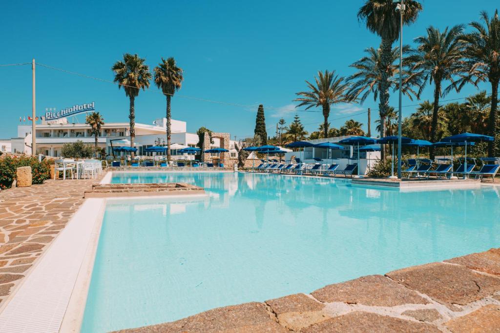 Bazén v ubytování Picchio Hotel Pescoluse nebo v jeho okolí