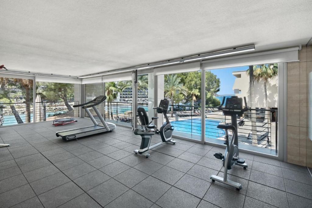 Fitness centrum a/nebo fitness zařízení v ubytování Occidental Cala Viñas