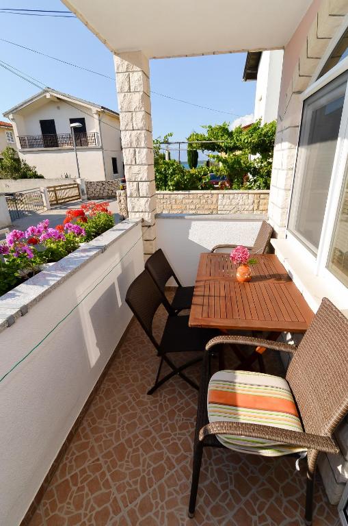 Sandy beach apartments Nin, Croatia - Booking.com