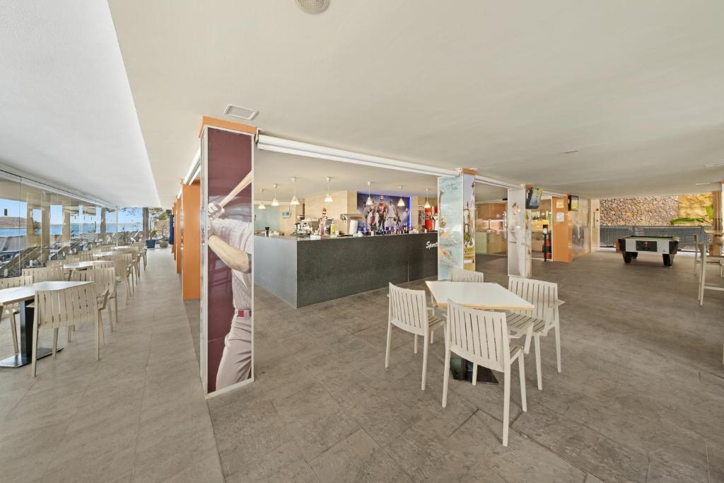 Restaurace v ubytování Occidental Cala Viñas