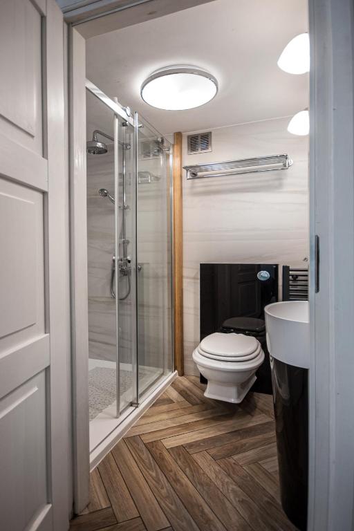 Dawna Synagoga Beitenu - 18