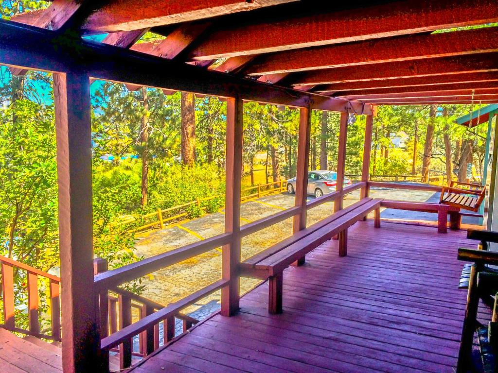 ITH Big Bear Lake Hostel & Lodge photo