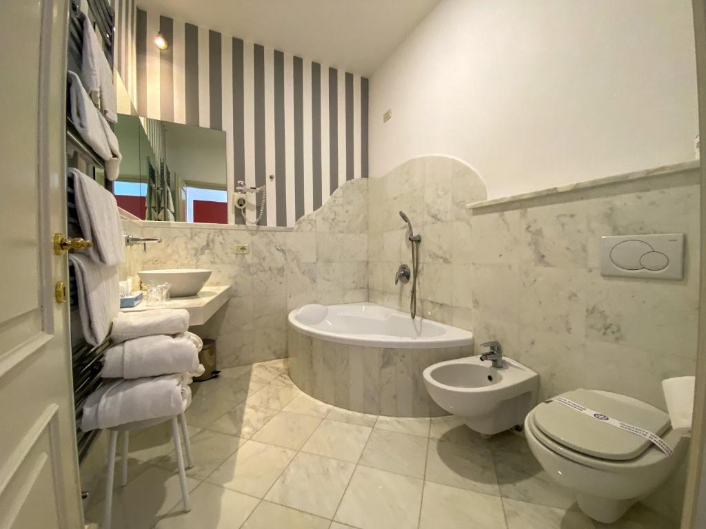 Koupelna v ubytování Hotel Cannero