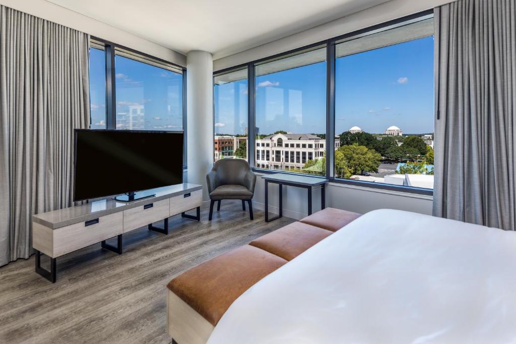 Hyatt Centric Charlotte SouthPark photo