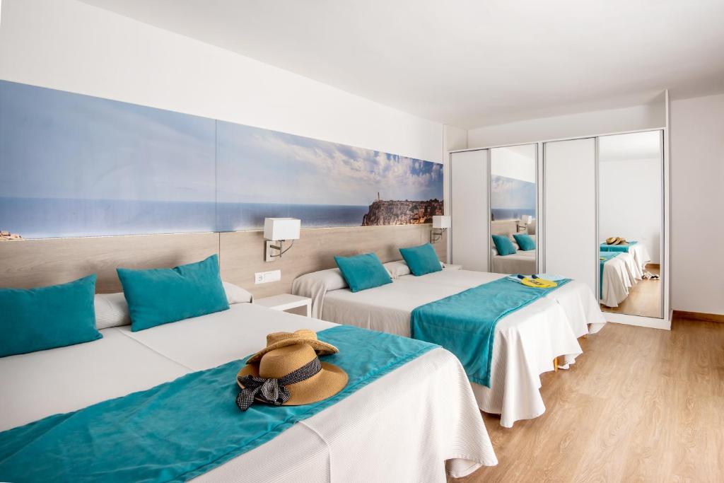 Hostal Es Pi - Emar Hotels, Playa de Migjorn – Precios 2023 ...
