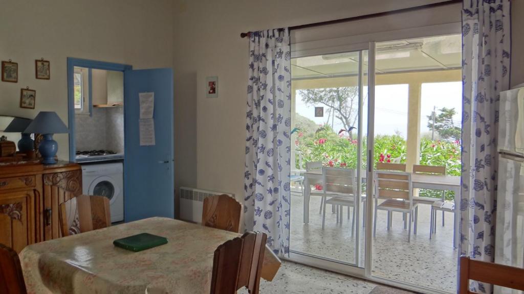 Kuchyň nebo kuchyňský kout v ubytování Residence Funtanella