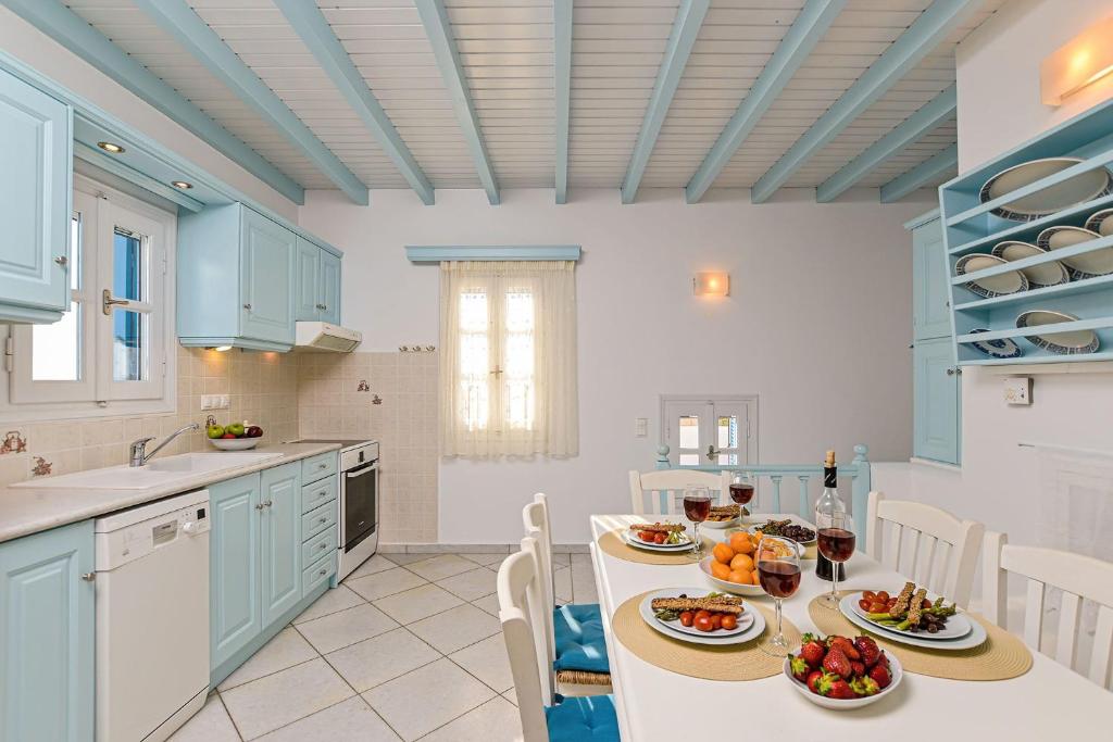 Kuchyň nebo kuchyňský kout v ubytování Naxos Affinity Villas