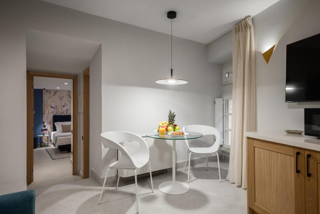 New York Luxury Suites - 13