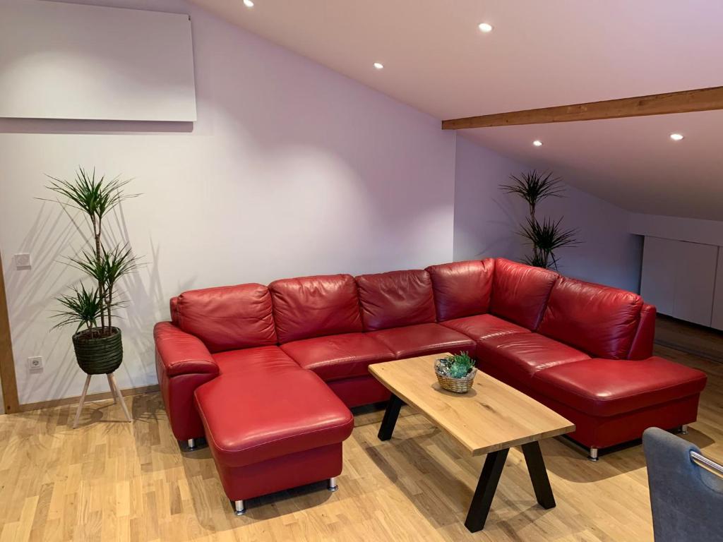 Posezení v ubytování "Haus am Illufer" Ihr Smart-Alpin-Home in Bludenz