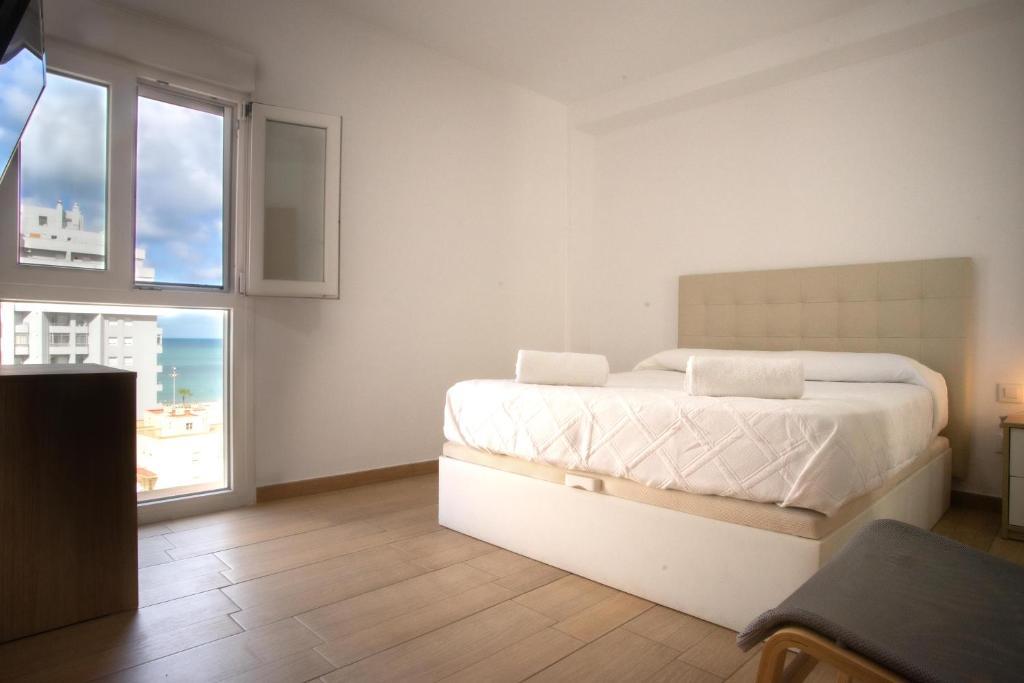 Zurbarán Playa Victoria Premium Apartment