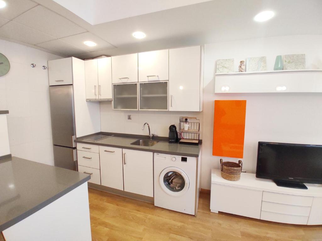 Zdjęcie z galerii obiektu Apartamento con encanto y parking Trinidad 21 w Maladze