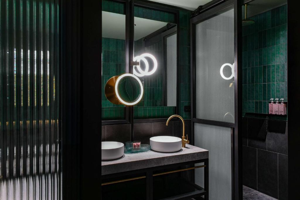 QT Newcastle - Resim 11