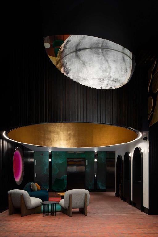 QT Newcastle - Resim 16