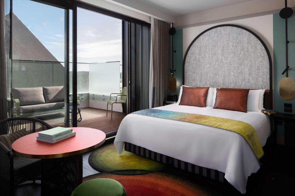 QT Newcastle - Resim 21