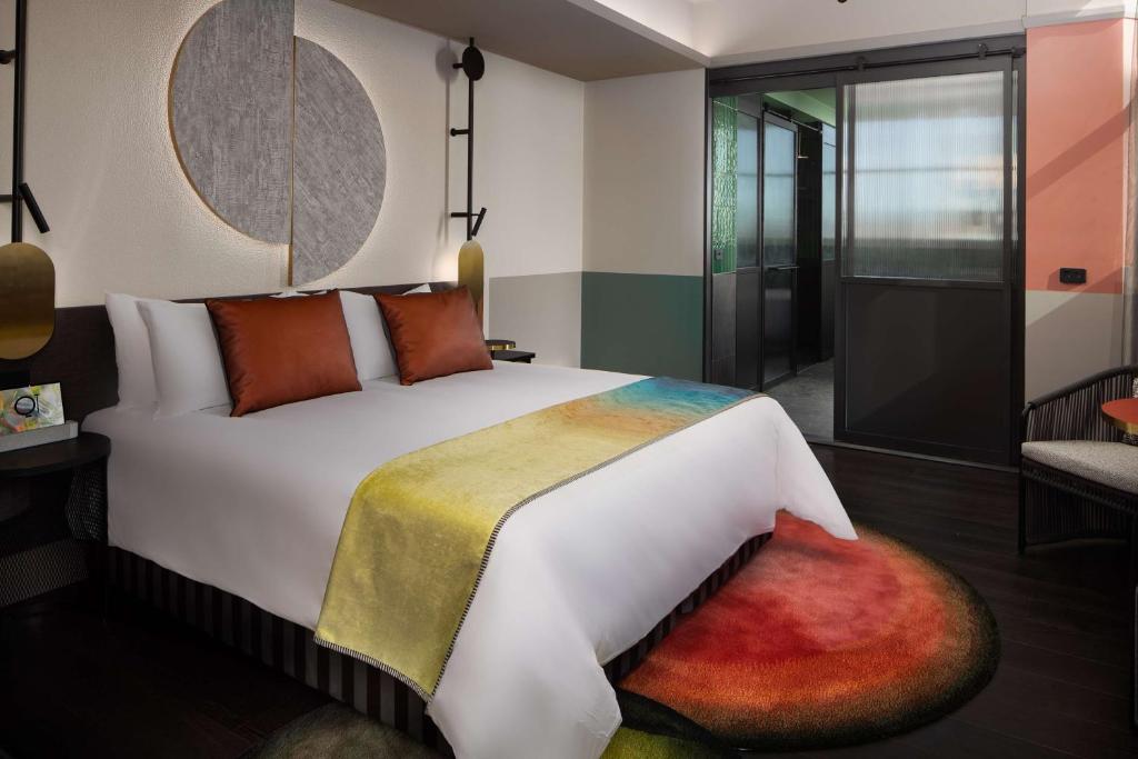 QT Newcastle - Resim 22