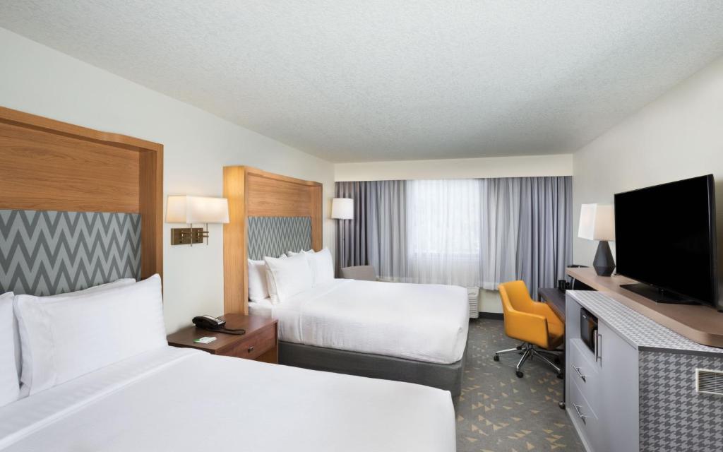Holiday Inn Asheville East-Blue Ridge Pkwy, an IHG Hotel - 