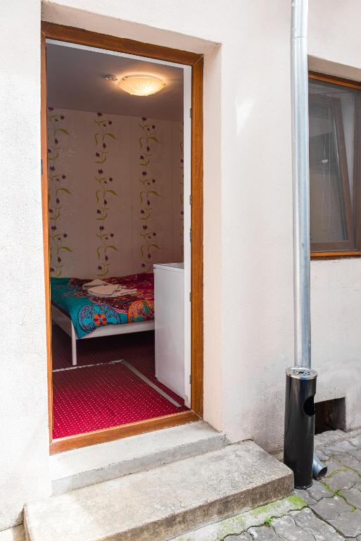 Postel nebo postele na pokoji v ubytování Center Walking Apartment and Room