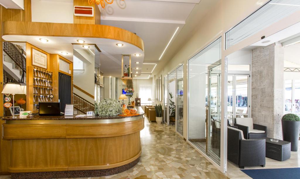 Vstupní hala nebo recepce v ubytování Hotel Touring