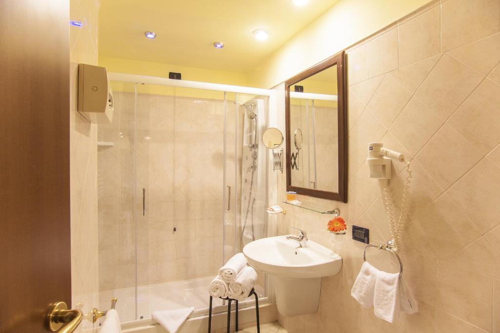 Koupelna v ubytování Hotel Tuscolana