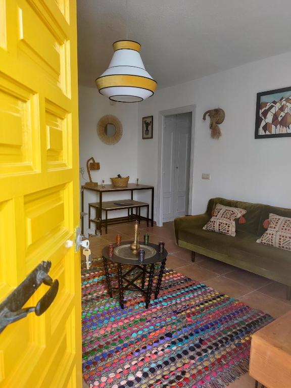 Część wypoczynkowa w obiekcie Bohemian 2 bed Apartamento Amarillo