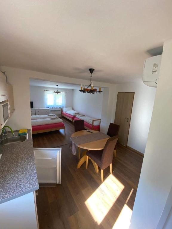 Vinný sklep u Mňa - Apartamento De Estudio
