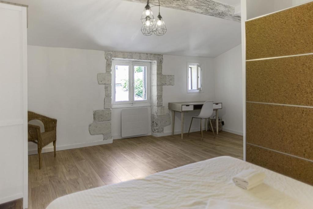 Posteľ alebo postele v izbe v ubytovaní Appartement Ventoux - Welkeys
