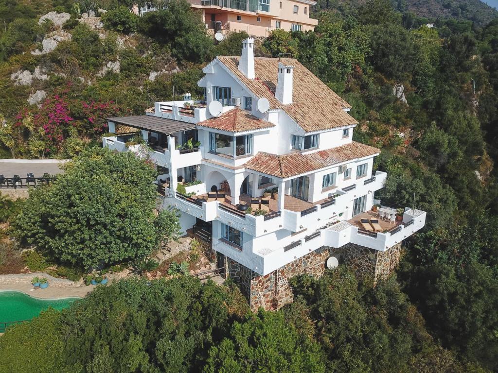 Bazén v ubytování B&B Muse Marbella nebo v jeho okolí
