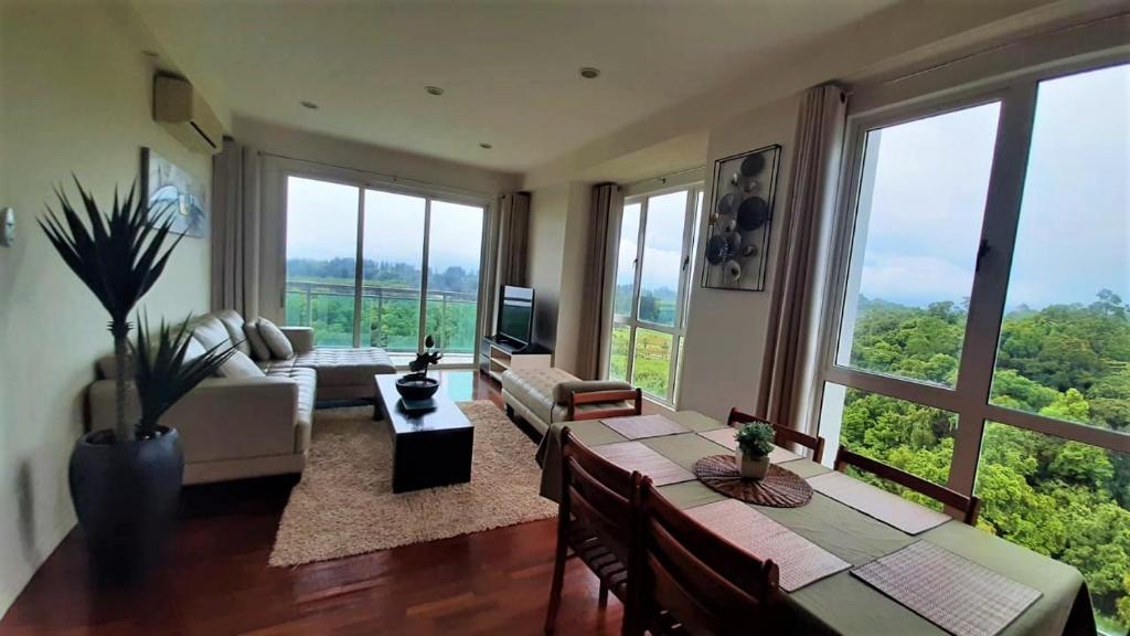 Balkón nebo terasa v ubytování Santubong Suites B Just Like Home Damai