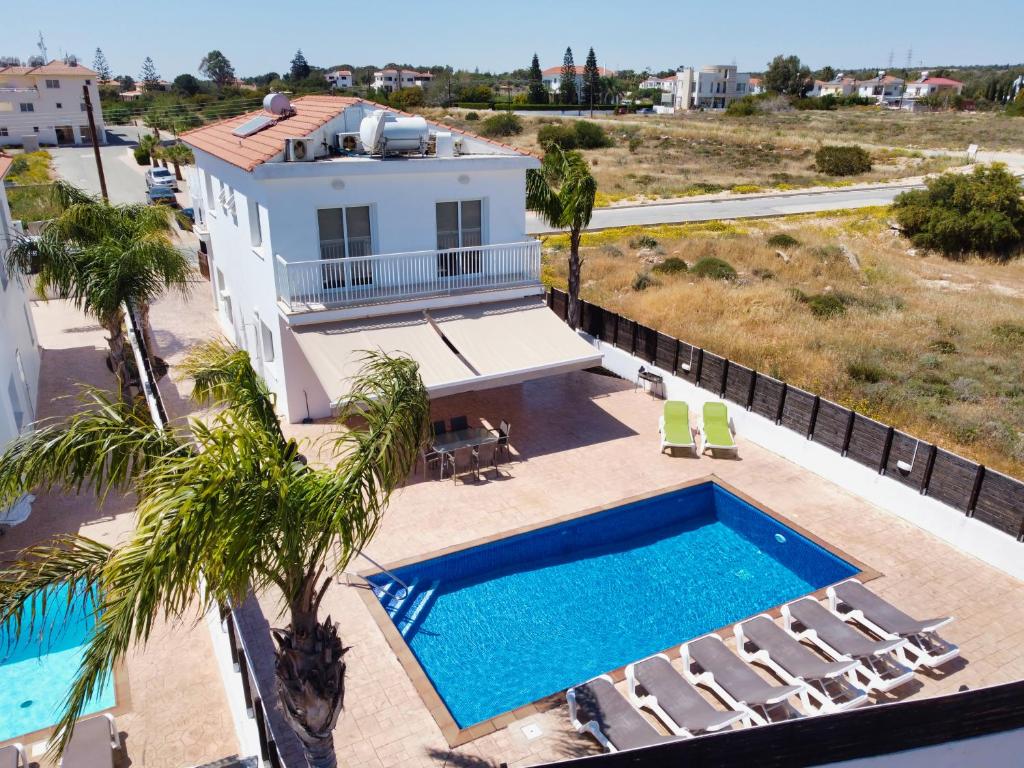 Nissi Villa Ourania