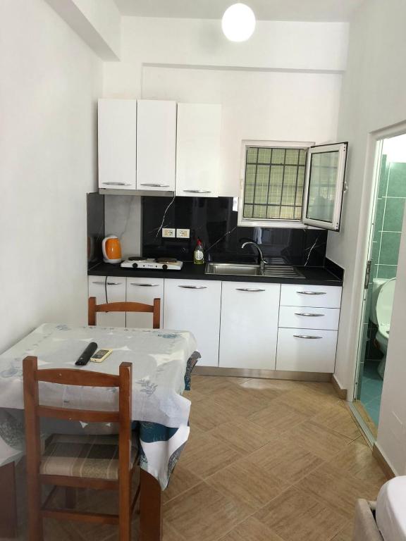 Kuchyň nebo kuchyňský kout v ubytování Villa Praljan
