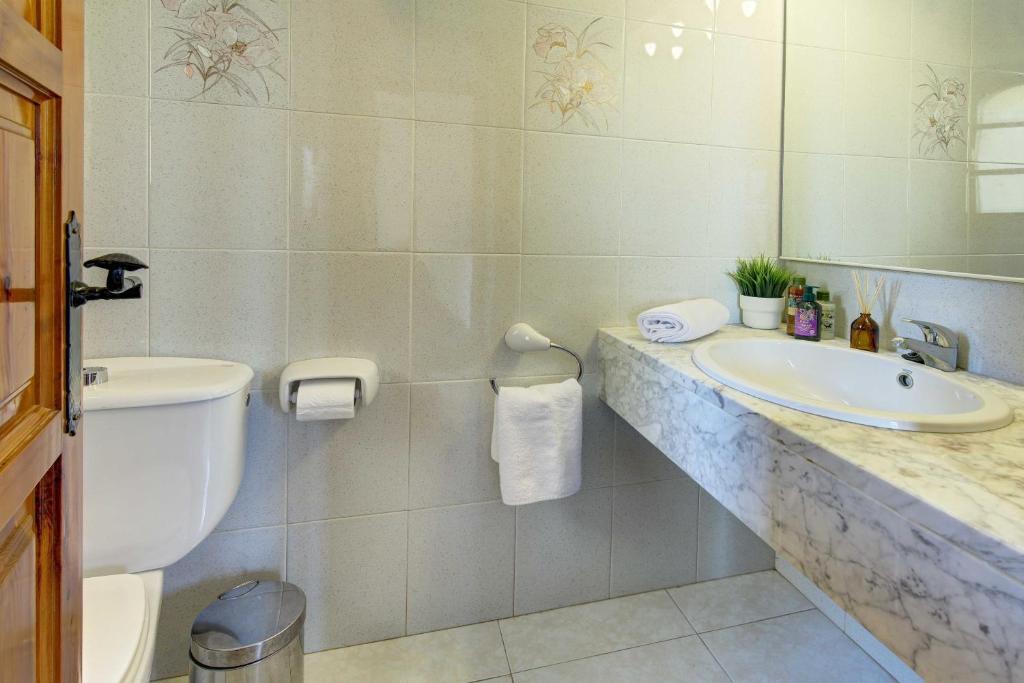 VILLA MARIA with swimming pool & sea view, Calonge ...