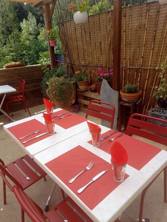 Fotografie z fotogalerie ubytování Auberge de Barnas v destinaci Barnas
