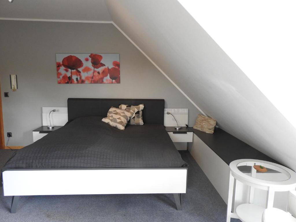 Booking.com: Appartement im Schlösschen Nr. 3 mit Balkon , Willich,  Deutschland . Buchen Sie jetzt Ihr Hotel!