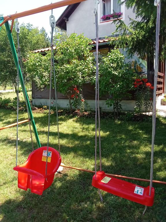 Aed väljaspool majutusasutust Apartman Marija