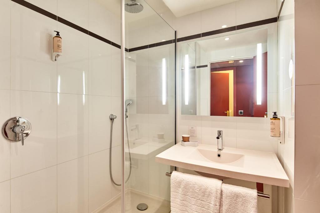 B&B HOTEL Saint-Quentin-en-Yvelines Centre Gare 4 étoiles - Habitación Doble