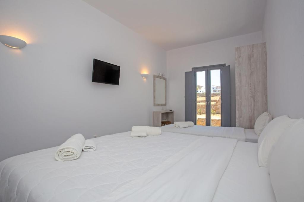 Gallery image of Katikies Ftelia Mykonos in Mykonos