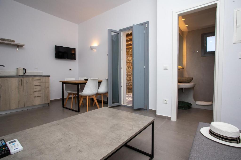 Gallery image of Katikies Ftelia Mykonos in Mykonos