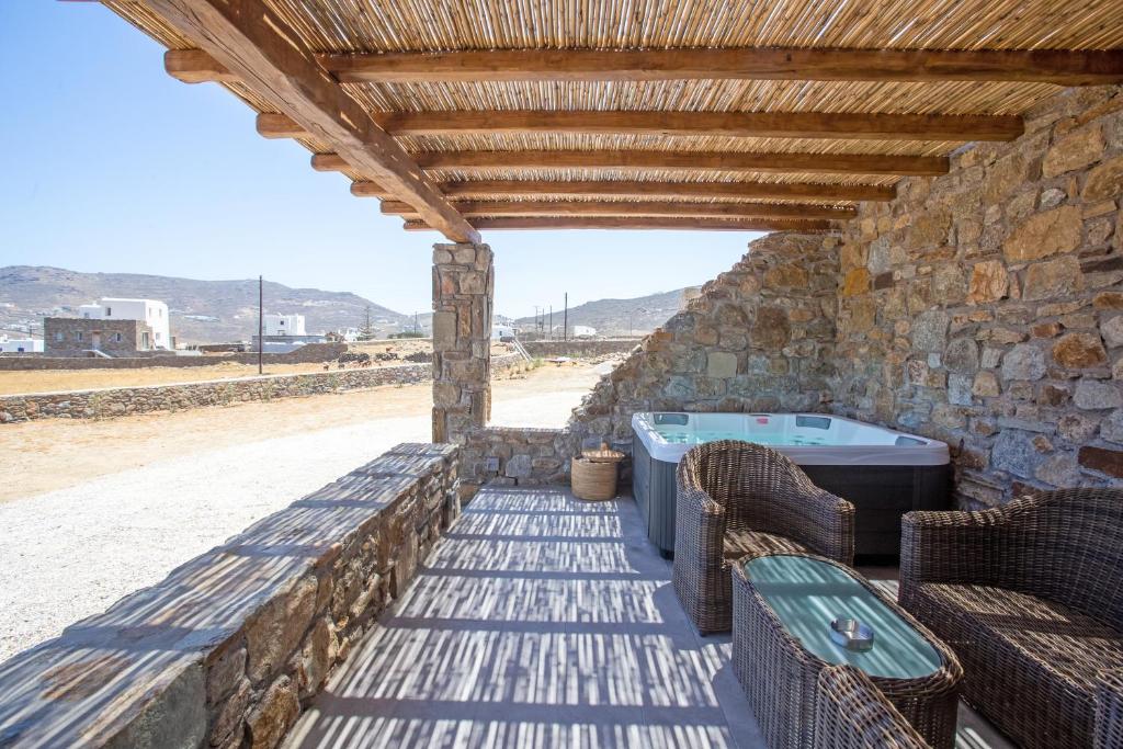 Gallery image of Katikies Ftelia Mykonos in Mykonos