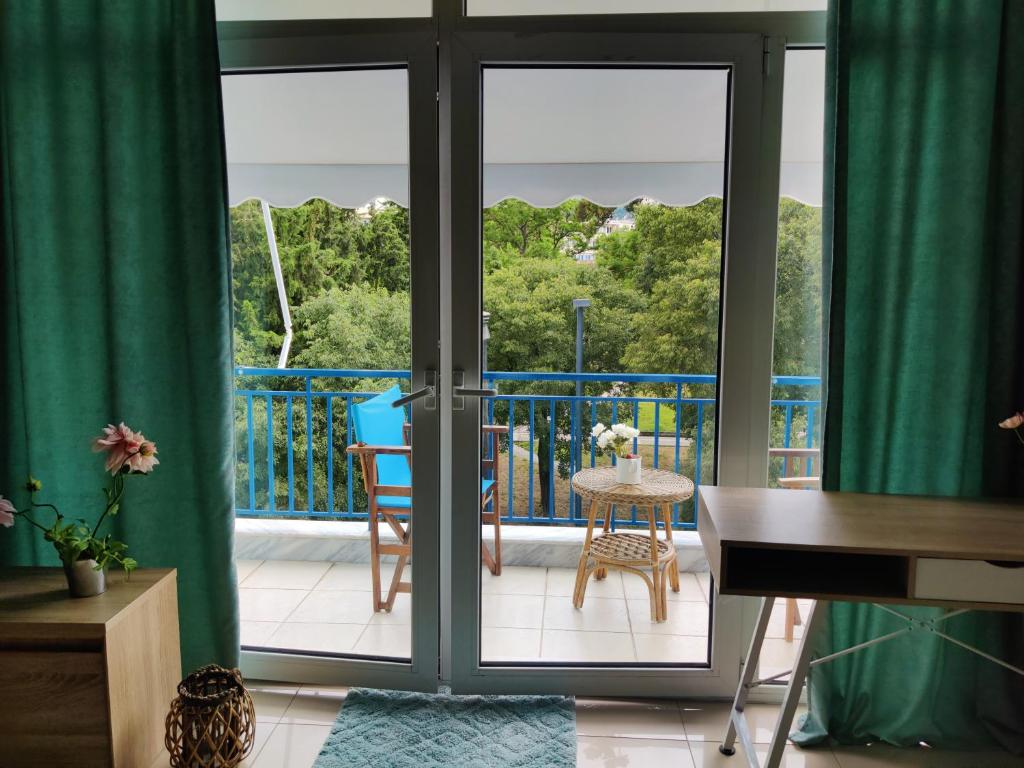 Balkón nebo terasa v ubytování Hospitable appartment in the central park, Xanthi