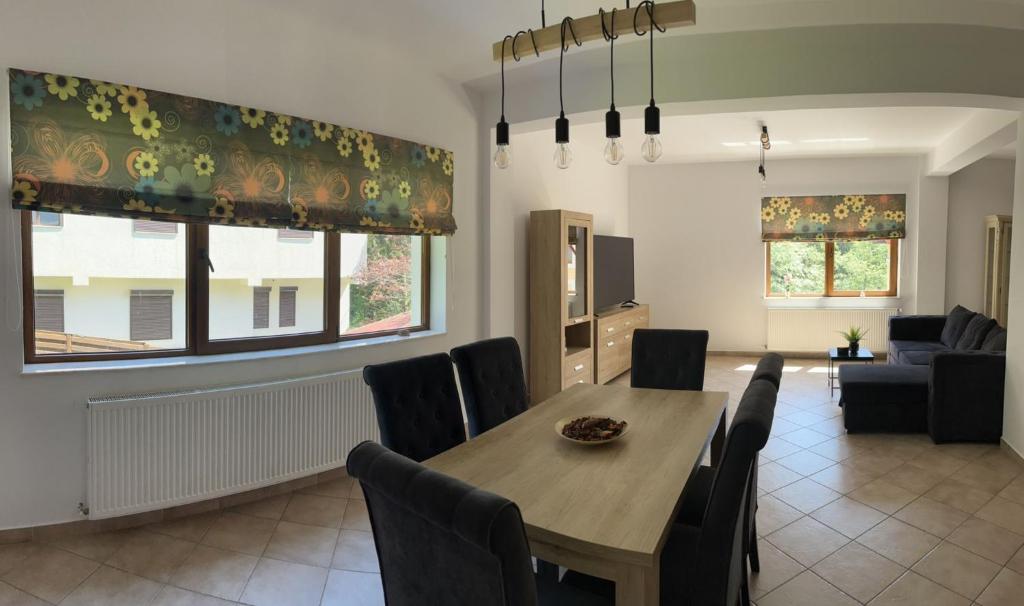 Vila 7 Predeal - Unique location in the forest - Housity
