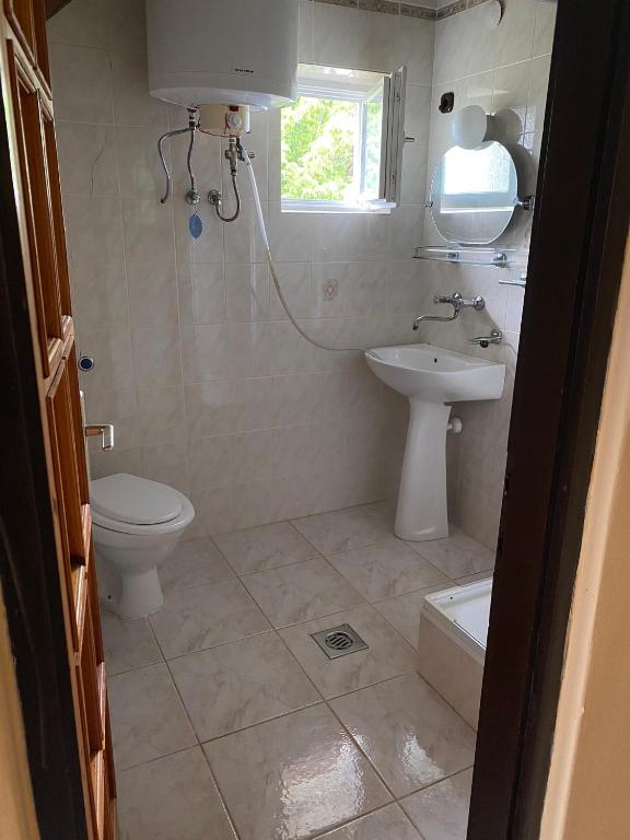 Kúpeľňa v ubytovaní Töreki 34 Vendégház