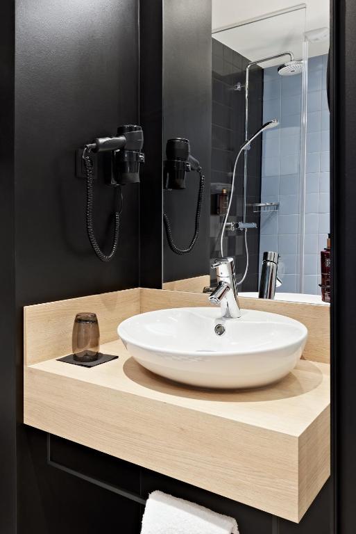 Koupelna v ubytování LÉGÈRE HOTEL Erfurt